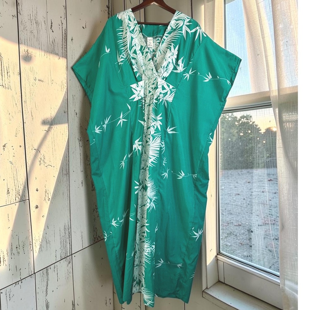 Vintage Kaftan Maxi Dress Hawaii OS Green Poly Tropical Bamboo Floor Length 70s